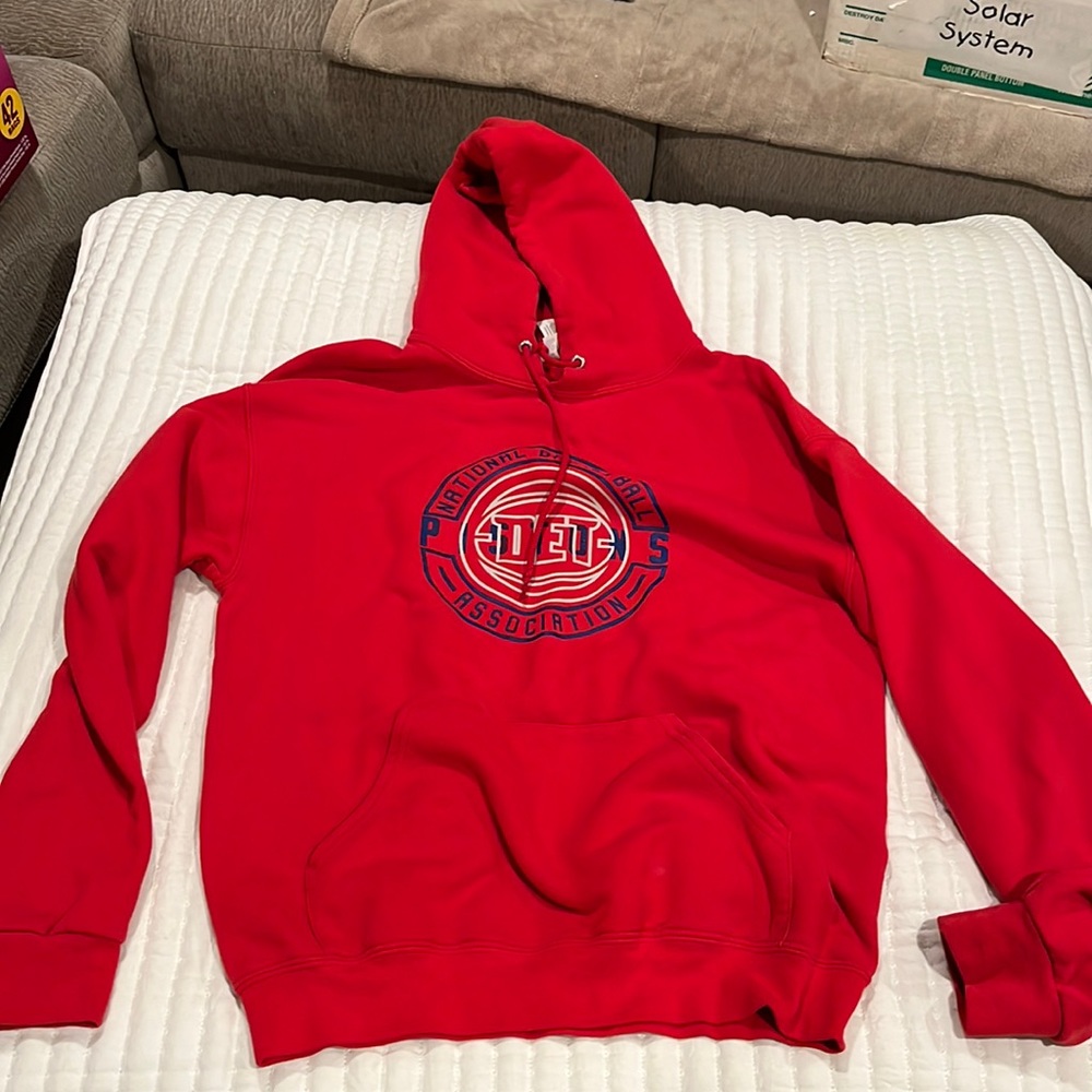 Pistons hoodie